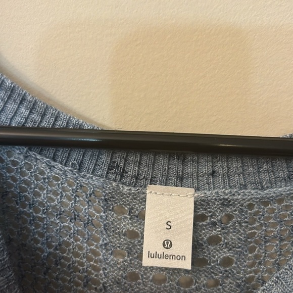 Ladies LULULEMON BLOUSE - Picture 3 of 5
